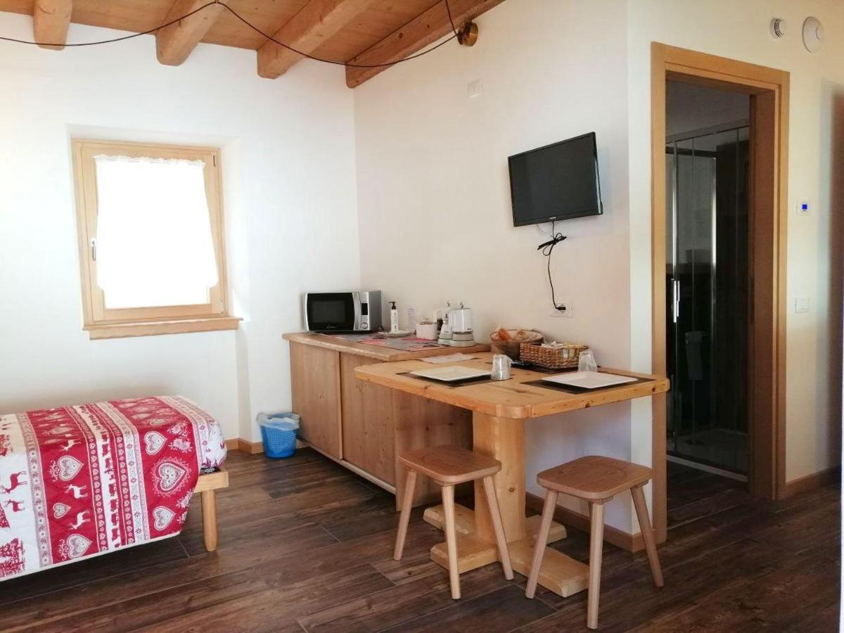 Отель Ai Larici Perarolo di Cadore Экстерьер фото