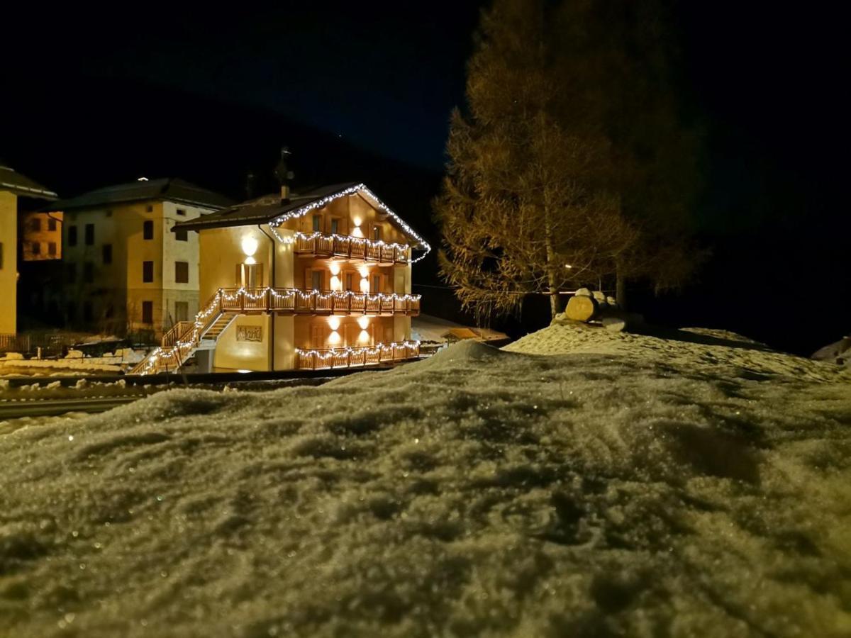 Отель Ai Larici Perarolo di Cadore Экстерьер фото