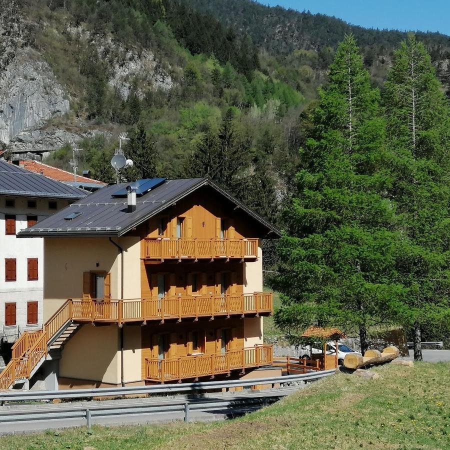 Отель Ai Larici Perarolo di Cadore Экстерьер фото
